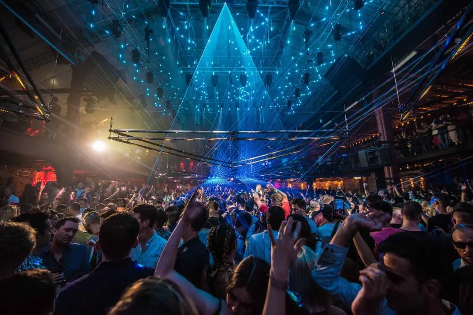 amnesia vip table